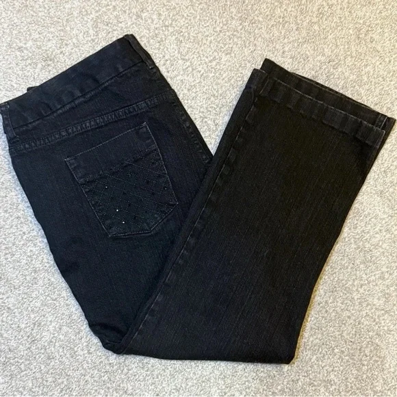 Chicos Platinum Jeans Womens 2.5S 14 L Black
Mid Rise Alannah Cropped 34x24.5 - Picture 2 of 8